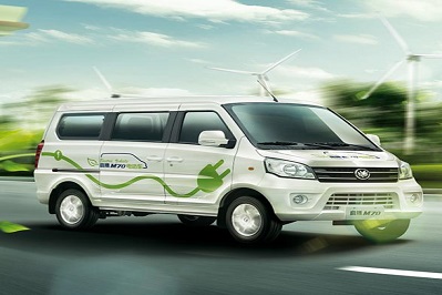 Fitur saka minivan listrik